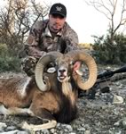 Red Sheep Hunts with professional hunting guide Dan Moody Hunting Services in Texas