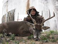 Texas Whitetail Hunts with professional hunting guide Dan Moody Hunting Services in Texas