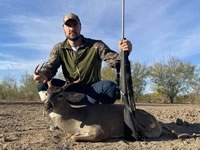 Texas Whitetail Hunts with professional hunting guide Dan Moody Hunting Services in Texas